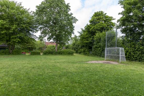 Spielplatz Elsterweg: Fußballfeld mit Toren